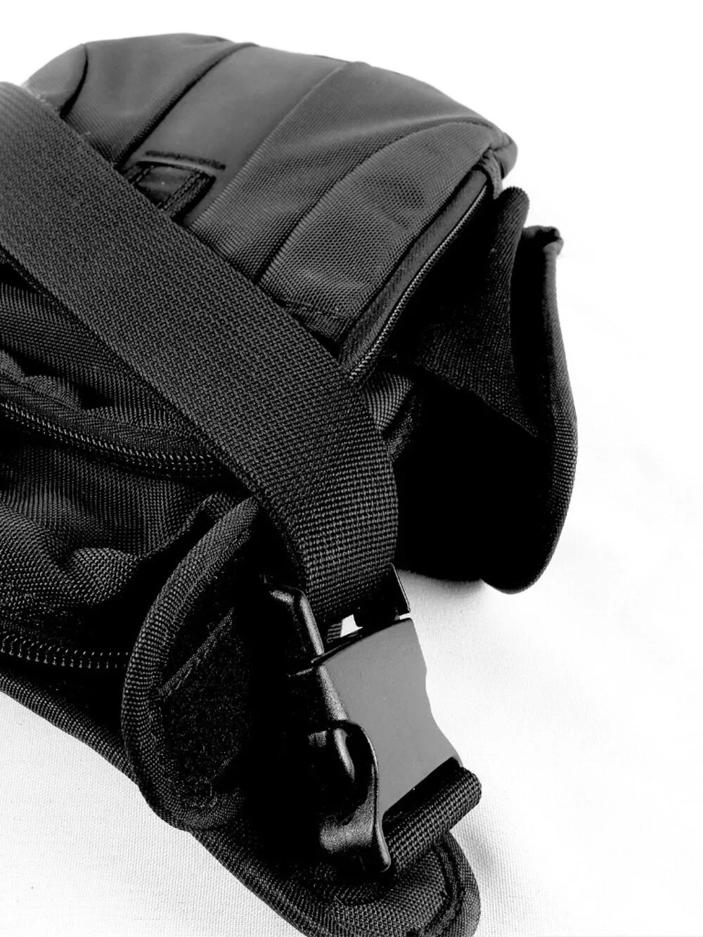 Victorinox Bag Black Solid Crossbody Messenger Bag Style 37041